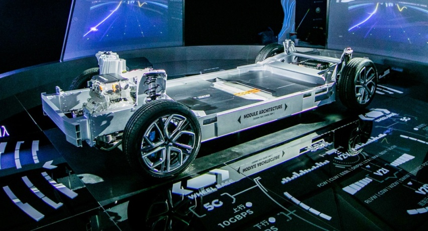 撞赢“顶级安全”的Model Y，阿尔法T到底有何过人之处？