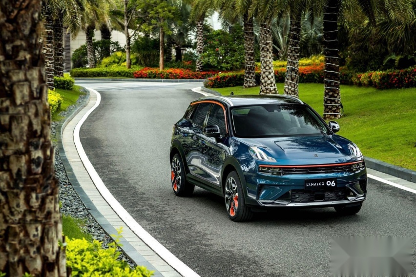 个性小型SUV，领克06和丰田奕泽，谁更好？