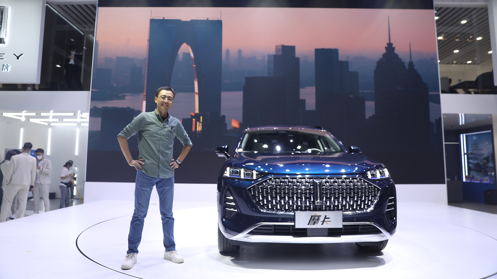 ���V��܇չ��݋�����L����κ�ƺͼ�������������Ʒ�Ƶ����u֮·