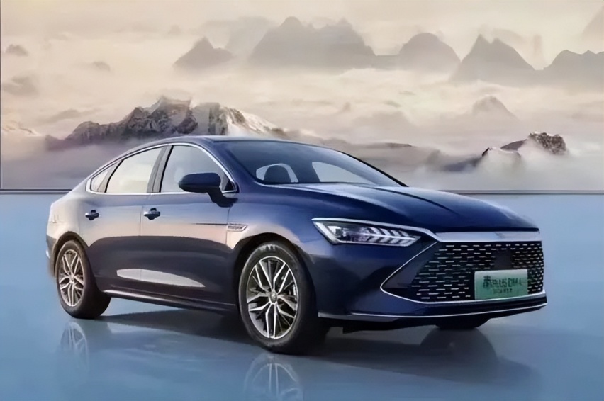 9.98万还能续航1200km+的比亚迪秦PLUS冠军版 值得购买吗？