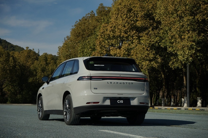 20万内激光雷达加持！ 试驾零跑全新SUV C10
