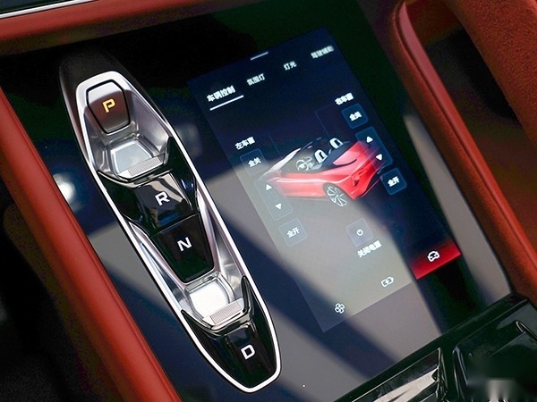 3.2s破百的电动敞篷车 MG Cyberster到店实拍