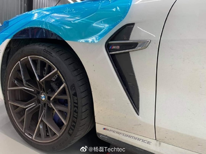 宝马M8 4.4T刷ECU改装电脑德国Techtec动力升级ECU程序