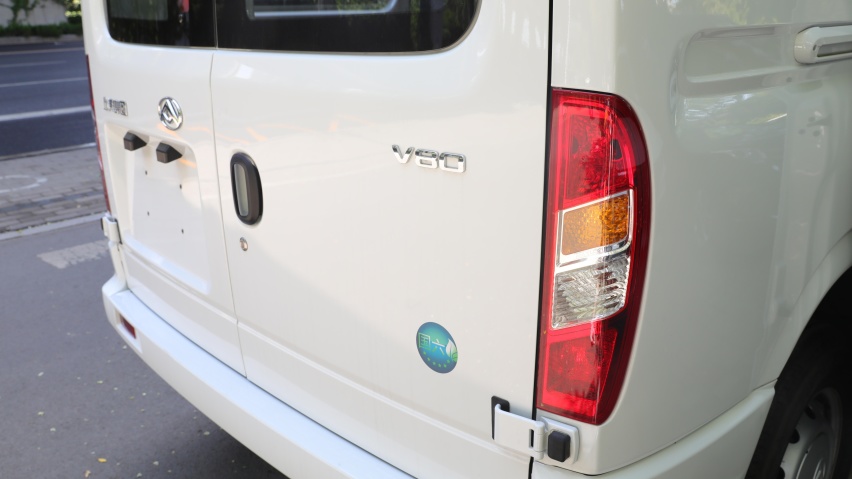 货运好帮手,轻客好选择,实拍上汽大通MAXUS V80中轴版