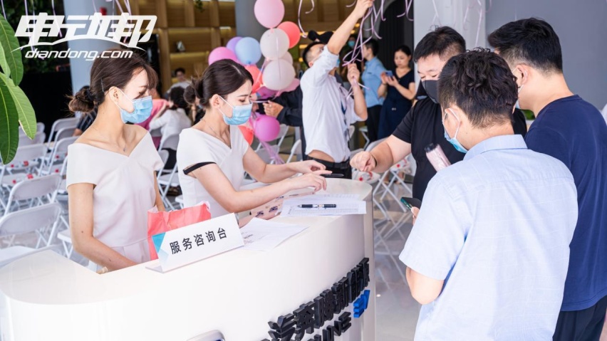 奔腾E01上海区域上市暨对比试驾会圆满落幕