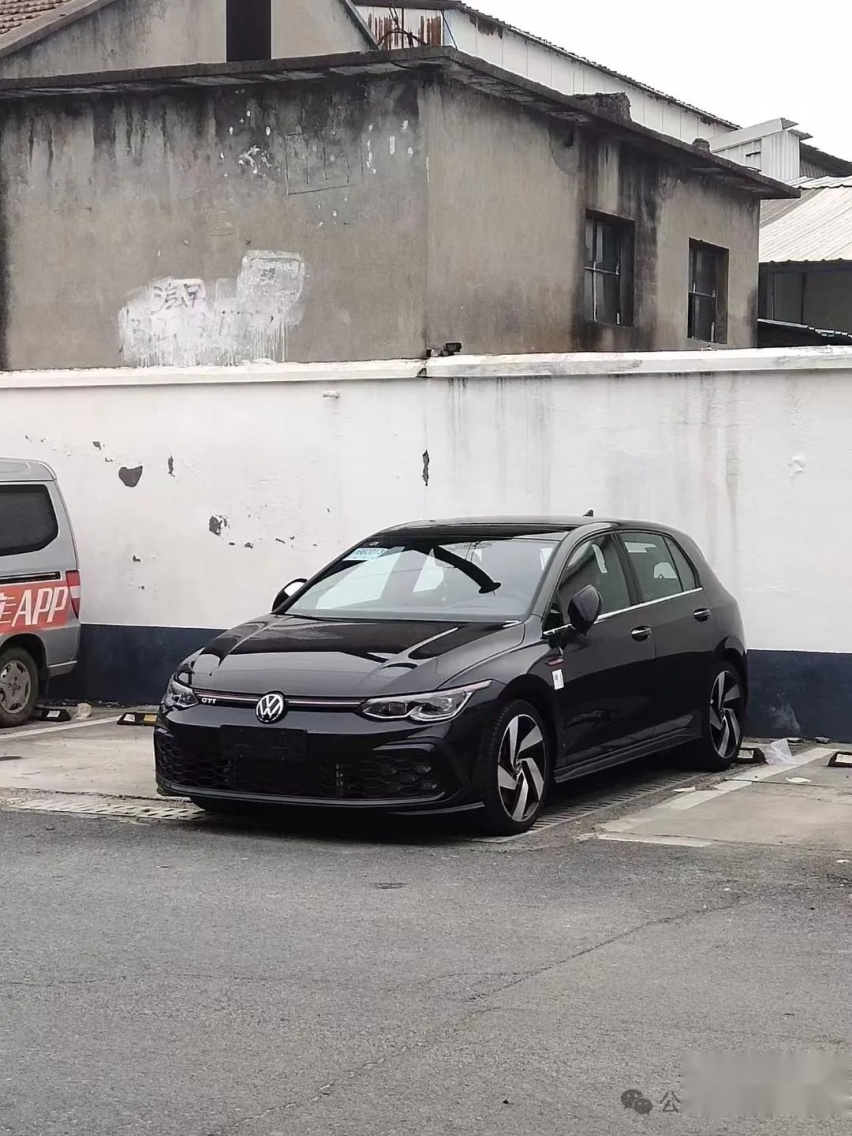 走街风的大众8代高尔夫GTI，一切都拿捏得恰到好处