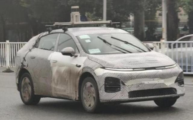 全新座舱+超豪配置！4月或首发，小鹏全新SUV G6内饰曝光
