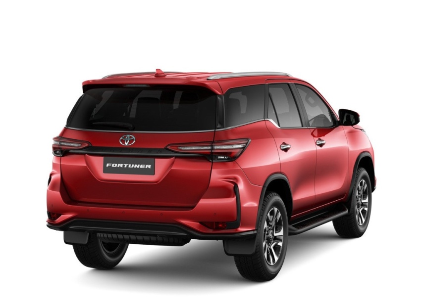 两种外观风格，新款丰田Fortuner“穿越者”官图发布