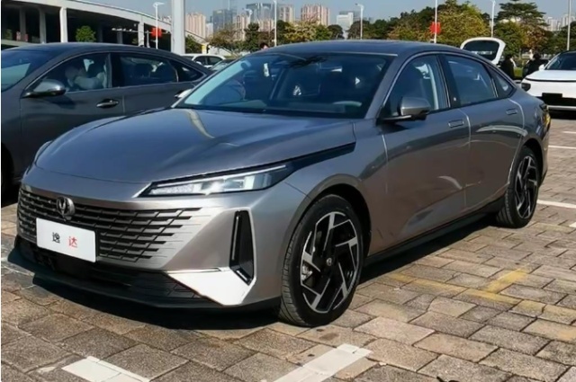 新款长安逸达畅享版，10万车型新“卷王”？