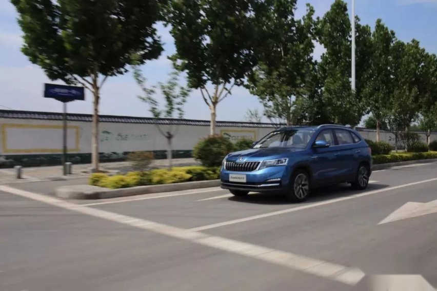 10万元合资SUV，斯柯达柯米克和起亚KX3傲跑如何选？