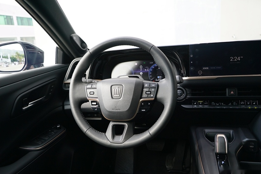 首搭2.4T双擎系统 试驾丰田皇冠 SportCross