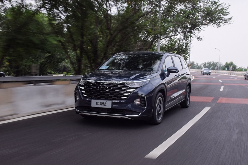 1.5T/2.0T+8AT 开着如丝般顺滑？试驾北京现代库斯途