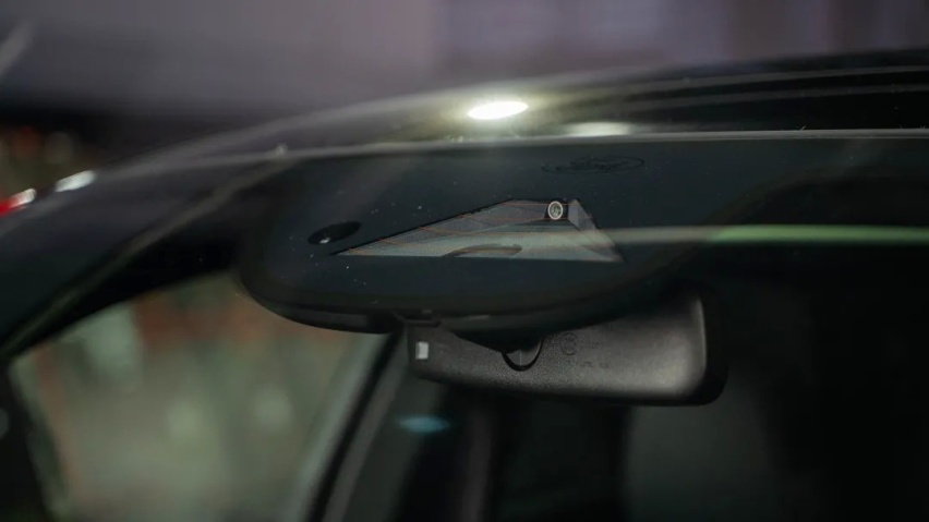 这是同价位唯一比 Model Y 好开的电动 SUV