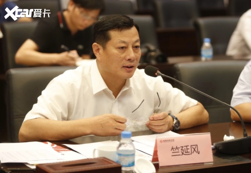 ​竺延风离任东风；埃安发布夸克电驱；锂价跌破39万元/吨
