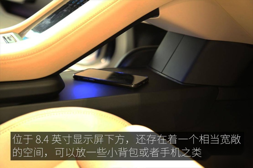 触电新生斯图加特骏马 保时捷Taycan Turbo静态体验