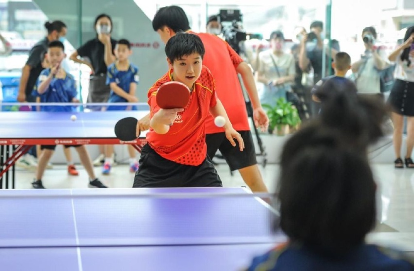 东风风神携手中国乒乓球协会进行公益直播