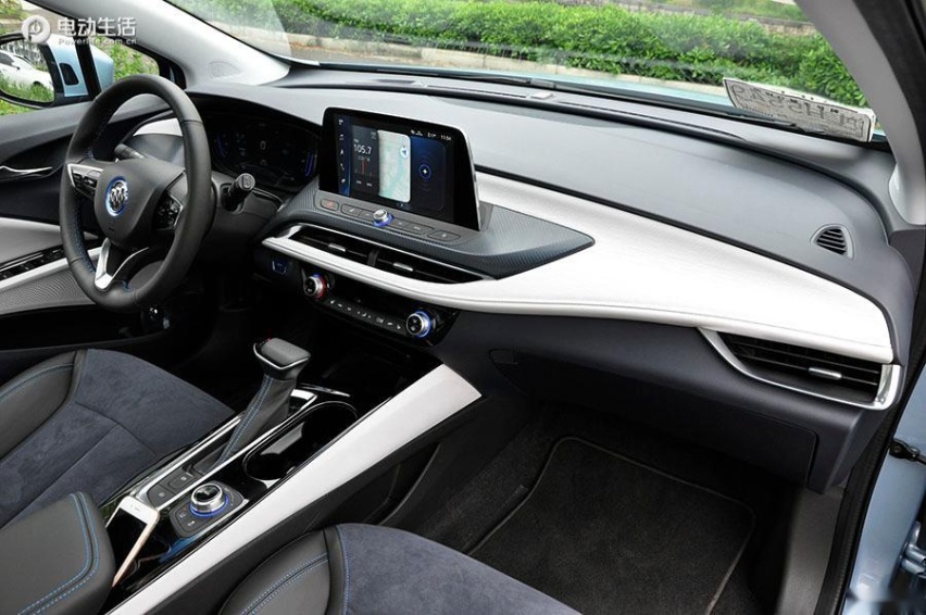 新微蓝6纯电车型综合产品力升级 高品质出行新宠！