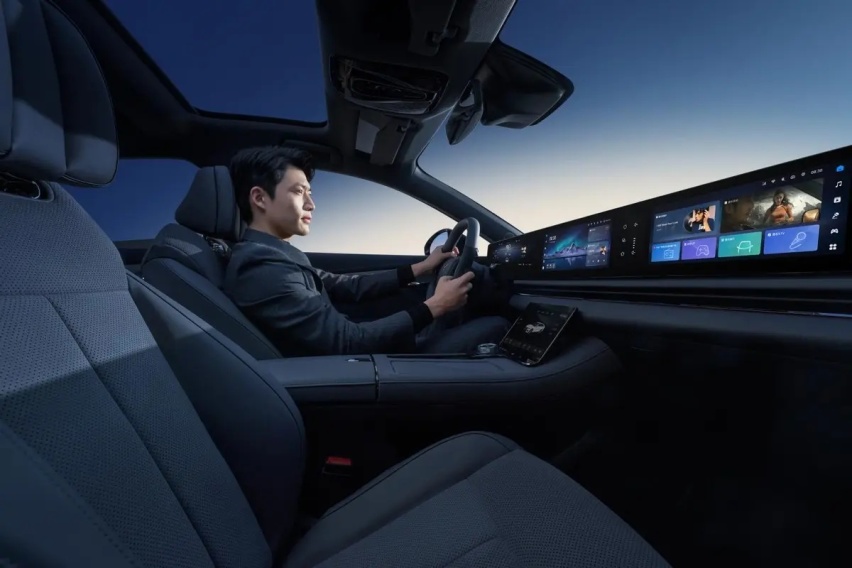 “智稳CEO”岚图追光PHEV 25.28万元起上市