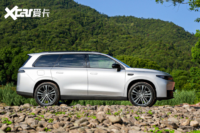 15-20万买6座SUV，零跑C16和奕派008怎么选？