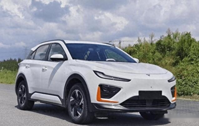 哪吒曝光两款全新SUV，哪吒X受关注，这下能活得更滋润了？