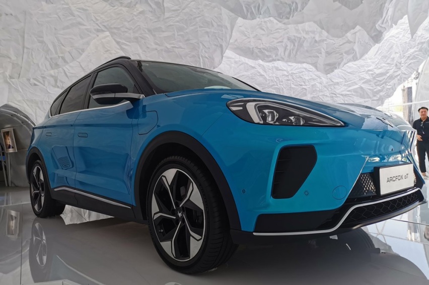 重新定义新能源电动车，极狐凭什么？
