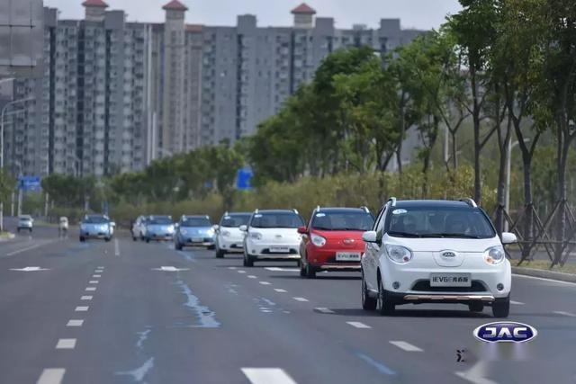 短途代步首选！续航可达310km，试驾江淮iEV6E青春版售6.55万元起