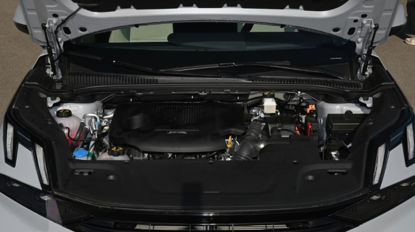 最高续航1280公里，新领克06威胁14万全部电动SUV？