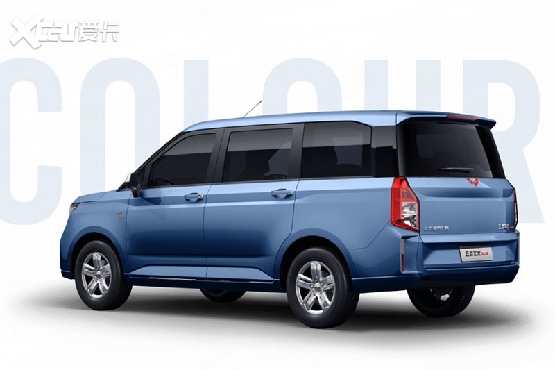 秋名山神车五菱宏光plus五座版上市 售价为6.48万元