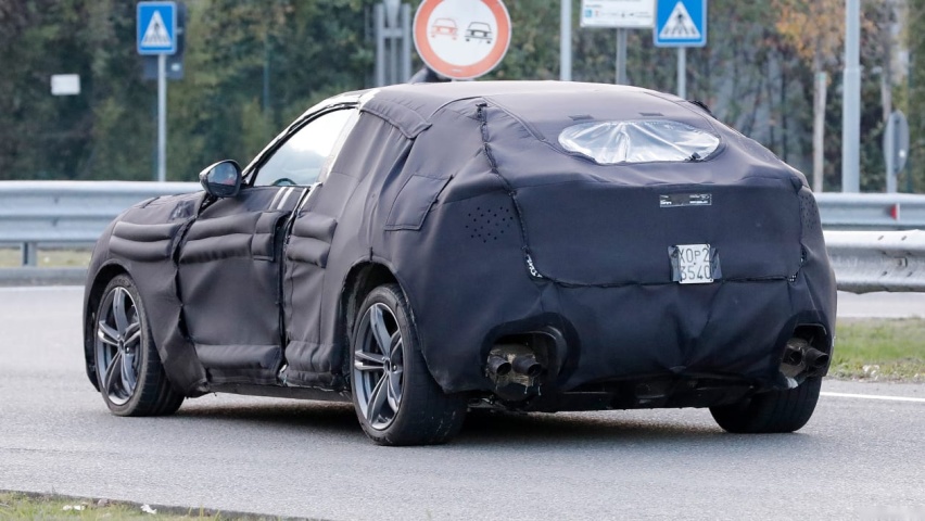 法拉利首款SUV车型Purosangue年内发布！2.9T V6混动，2023年交付