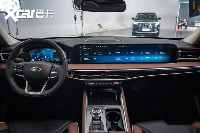 35万买大六座SUV,全新探险者对比理想ONE,选谁?