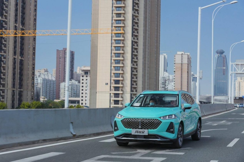 4.4L100km油耗不惧高温出行，魏牌玛奇朵环城挑战赛武汉站启动