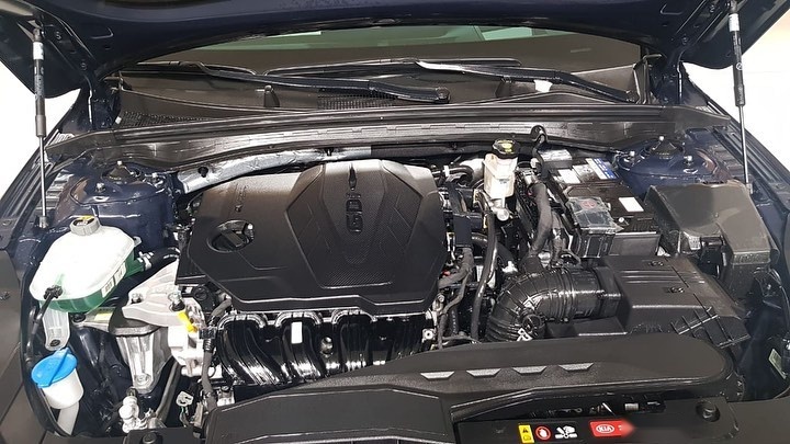 时尚又运动 全新起亚K5海外实车