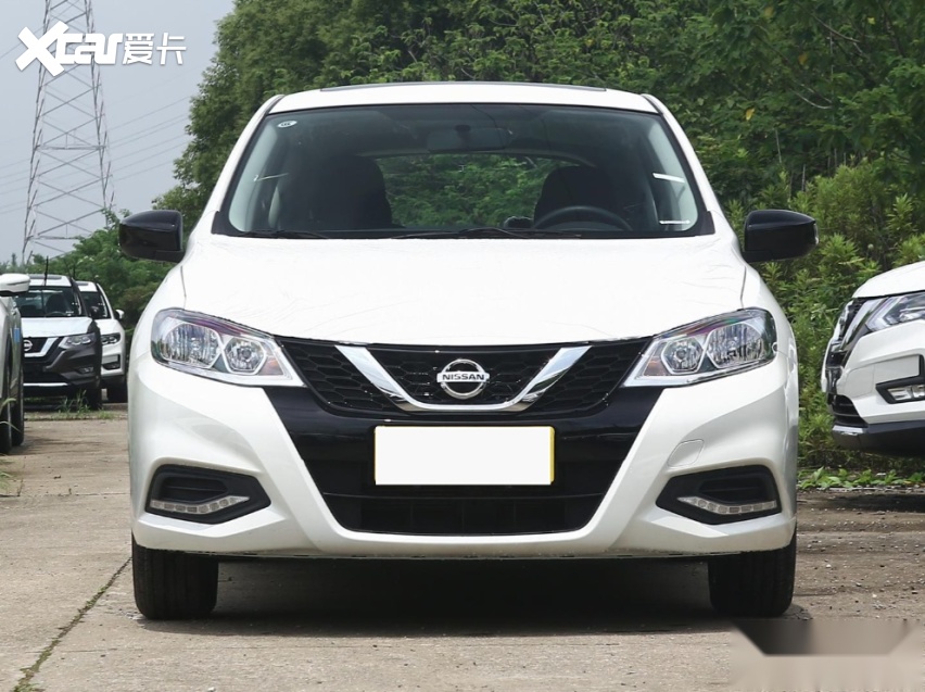 轴距2.7米，百公里5.3个油！日产新车：近开不坏，不足10万起