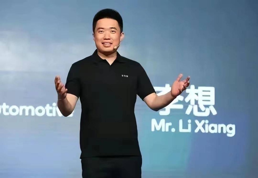 燃擎315丨小鹏让用户跪式更新，用户就让小鹏销量下跪