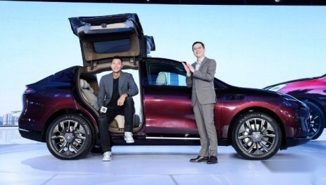 采用鸥翼门设计，昊铂HT上市