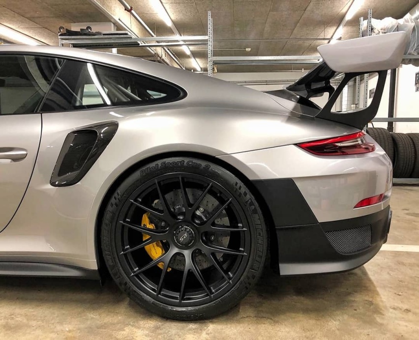 保时捷911 GT2 RS实车 很有运动感