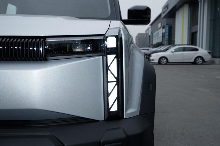 方盒子也卷？奇瑞iCAR 03上市，要个性还是要性能？  要素过多！纯