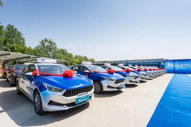 起亚602台K3 PHEV & K5 PHEV交车仪式