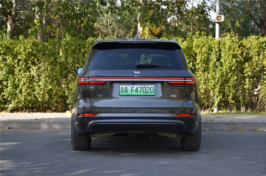 静态体验中大型“奶爸SUV” 理想ONE 为全家出游量身定制