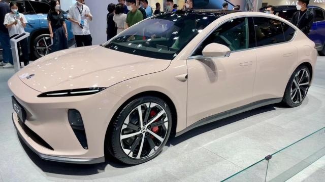 车展实测蔚来ET5，小号ET7被实锤，真能干翻3系？