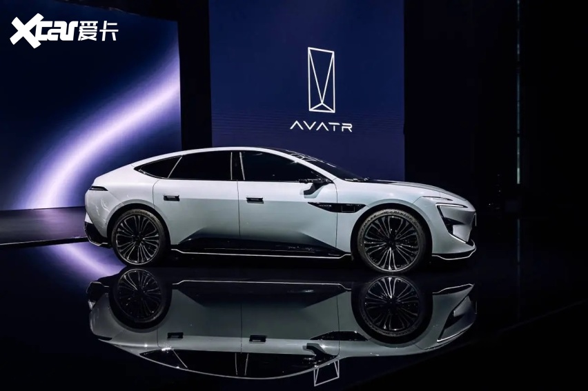 【e汽车】阿维塔12全球上市,售价30.08万元起