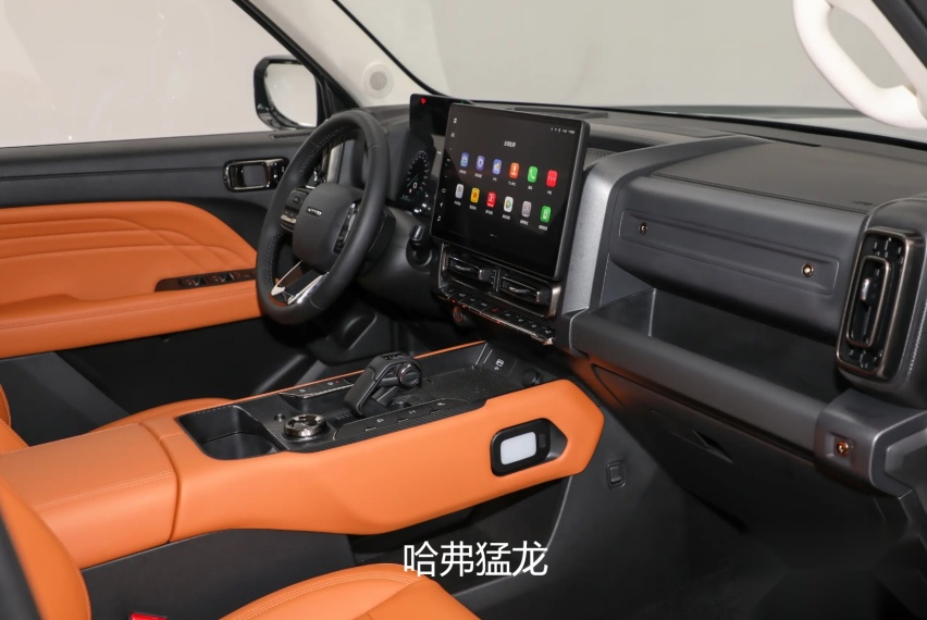 全新哈弗H9实车现身，车长5米+墨绿色涂装，配2.4T柴油+四驱