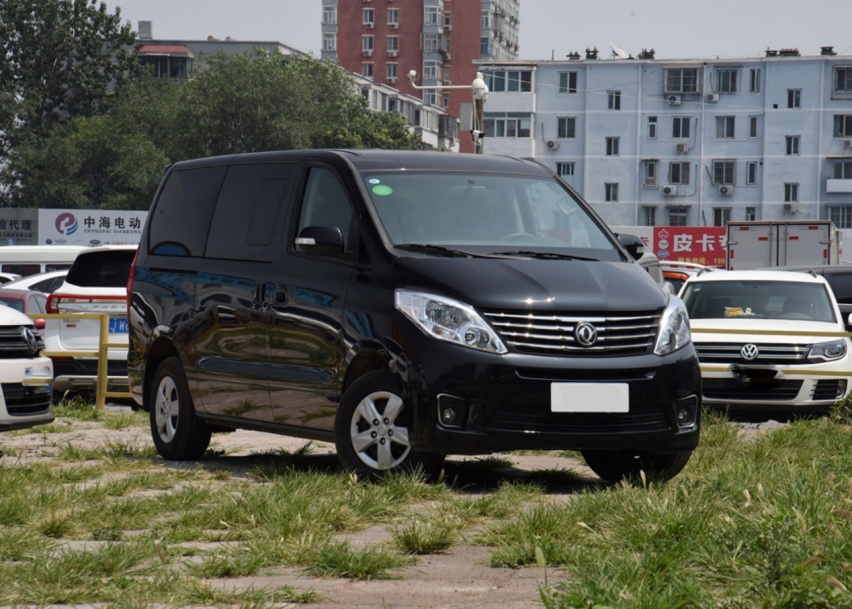 7座车算什么，东风风行推9座车，价不到10万，载人拉货两用