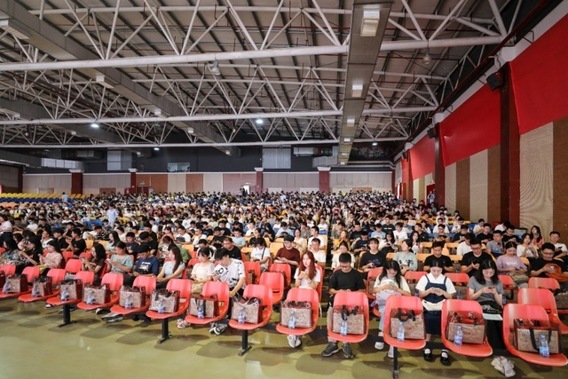 三问比亚迪：“技术鱼池”之外，“人才鱼池”将成为又一胜负手？