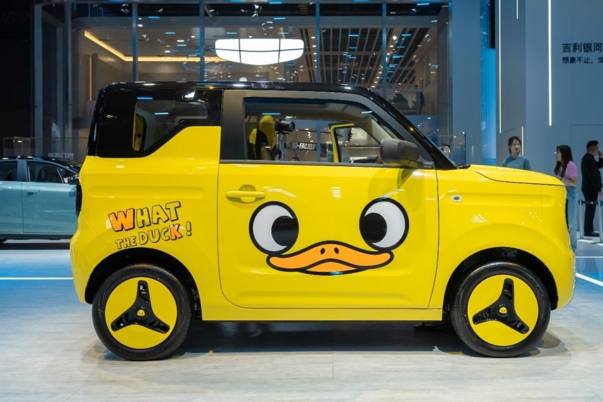 与宏光MINI EV分庭抗礼 熊猫mini成为微型电车市场新晋顶流