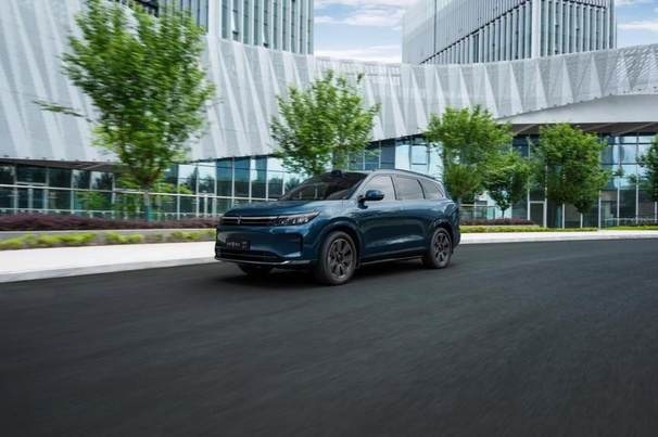 “豪华大五座SUV”问界新M7和理想L7，相比之下，你更喜欢谁？