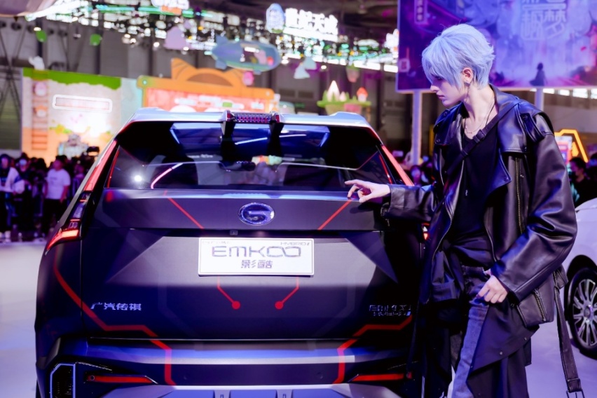 还有粉丝不知道的吗？这是卡琳娜也点赞的SUV！