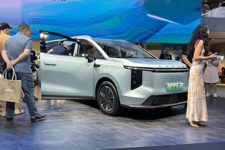2023成都车展丨大家庭豪华电动MPV 大家7上市售25.98万元起