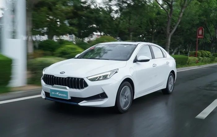 起售价10万元，昔日的爆款车型，起亚K3还能重回巅峰吗？