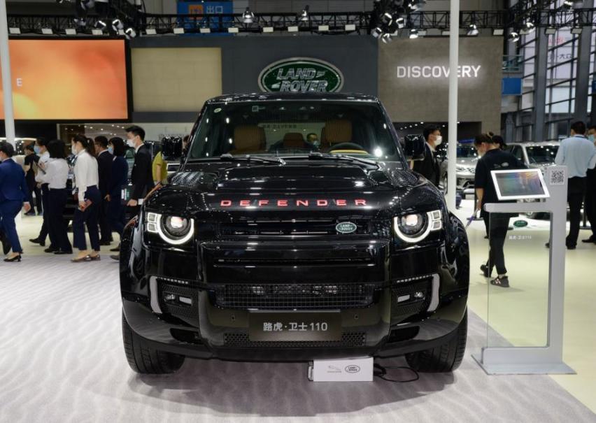 路虎也只能继续出大排量车，5.0T V8的卫士，要161.8万